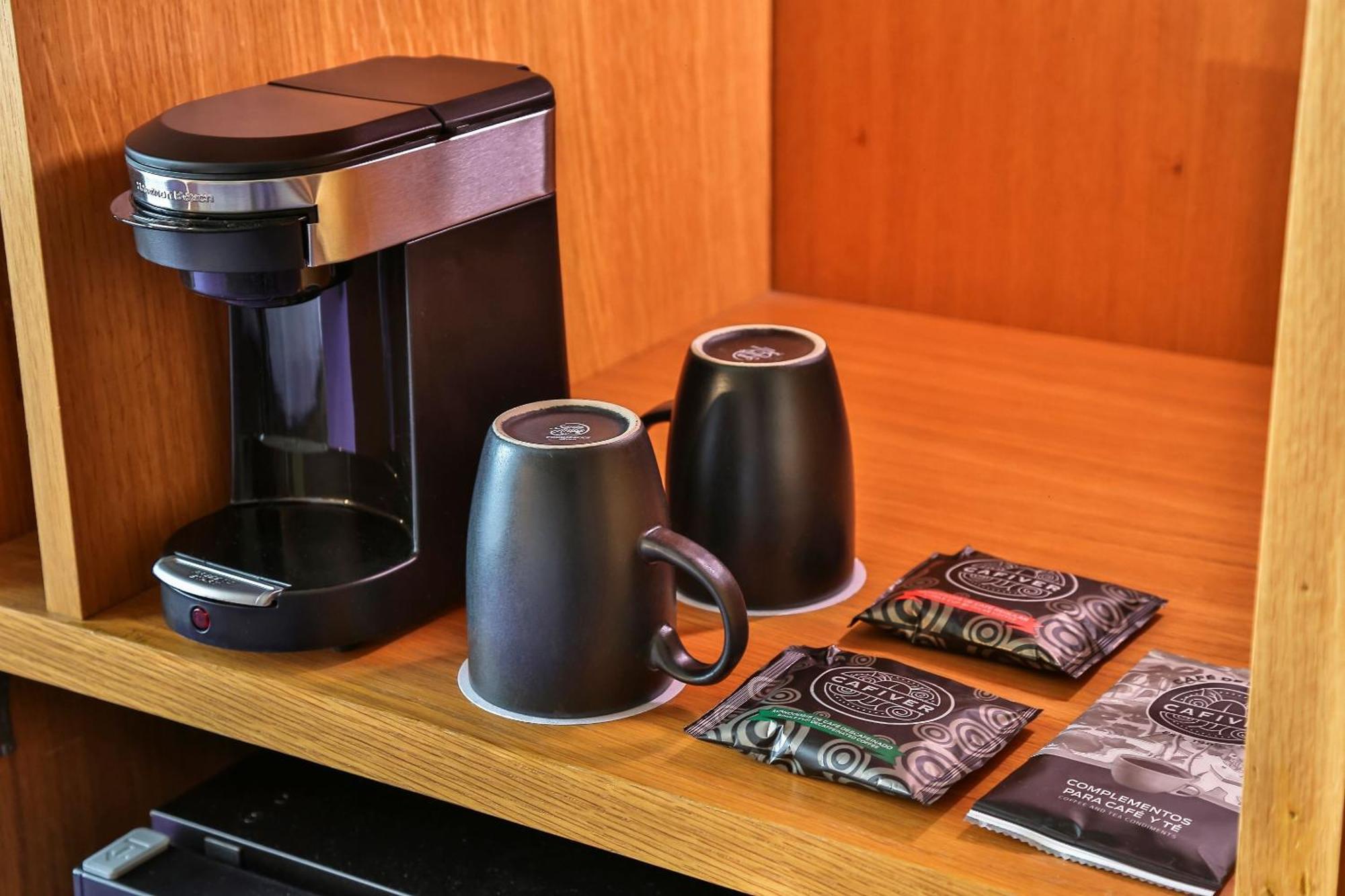 Отель Camino Real Santa Fe Мехико Экстерьер фото A Keurig coffee maker